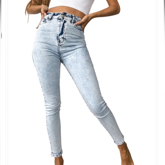 CHIPRE High-Rise Skinny Jeans - Picture 2 of 14